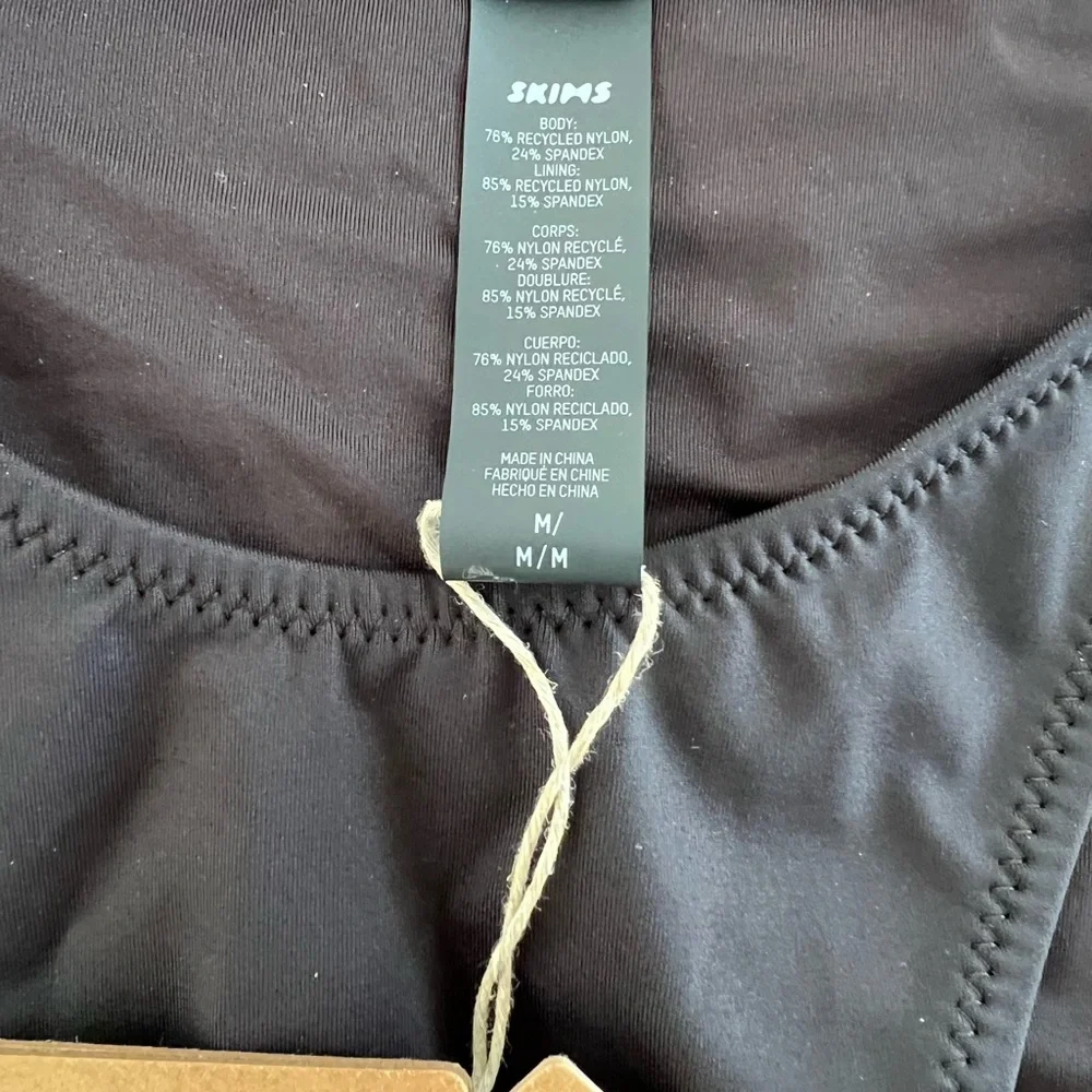 SKIMS Signature Swim Dipped Tie Bottom - Picture 2 of 4
